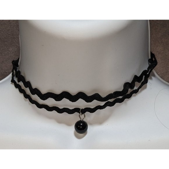 Double Layer Zigzag Choker - Picture 2 of 3